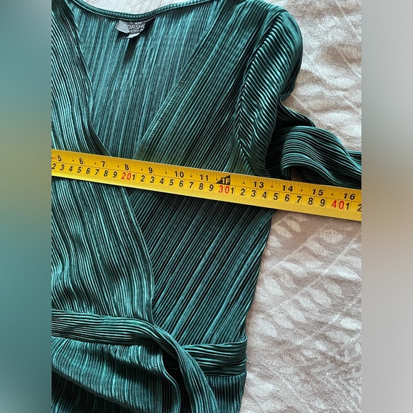 Topshop Green Long Sleeve Wrap Dress - Picture 9 of 10